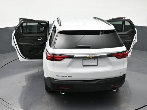 Used 2022 Chevrolet Traverse LT w/ LPO, Floor Liner Package image 37