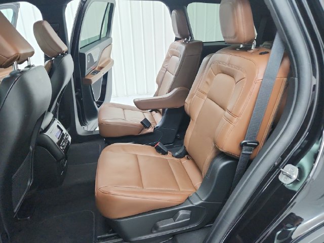 Used 2023 Lincoln Aviator Reserve w/ Elements Package Plus RWD image 33