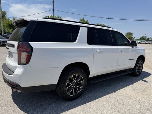 Used 2022 Chevrolet Suburban Z71 w/ Z71 Off-Road Package AWD/4WD image 7