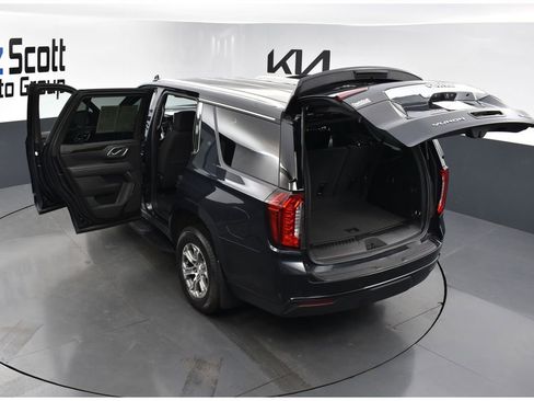 Used 2023 GMC Yukon SLE w/ Gmc Pro Safety Plus Package image 41