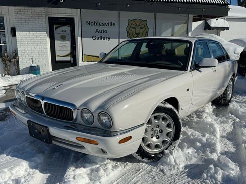 Used 2003 Jaguar XJ8 image 1