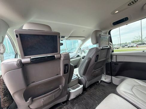 Used 2017 Chrysler Pacifica Touring-L Plus FWD image 13