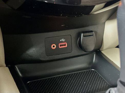 Used 2020 Nissan Rogue SV image 25