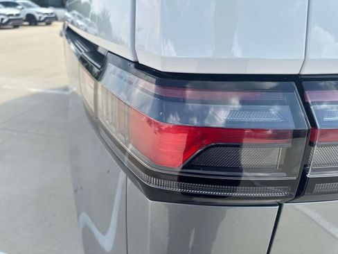 New 2025 Volkswagen ID. Buzz 1st Edition image 9