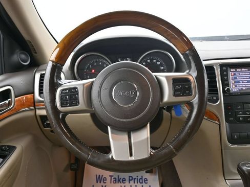 Used 2011 Jeep Grand Cherokee Overland AWD/4WD image 26