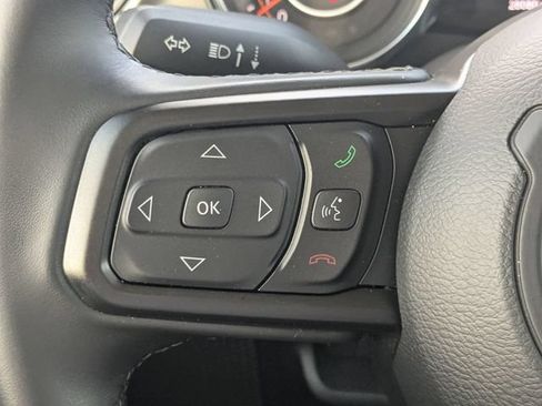 Used 2022 Jeep Gladiator Sport AWD/4WD image 23