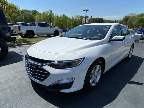 Used 2024 Chevrolet Malibu LS w/ LPO, Floor Liner Package image 1