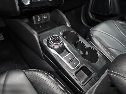 Used 2025 Ford Escape SE w/ PHEV Premium Package FWD image 19
