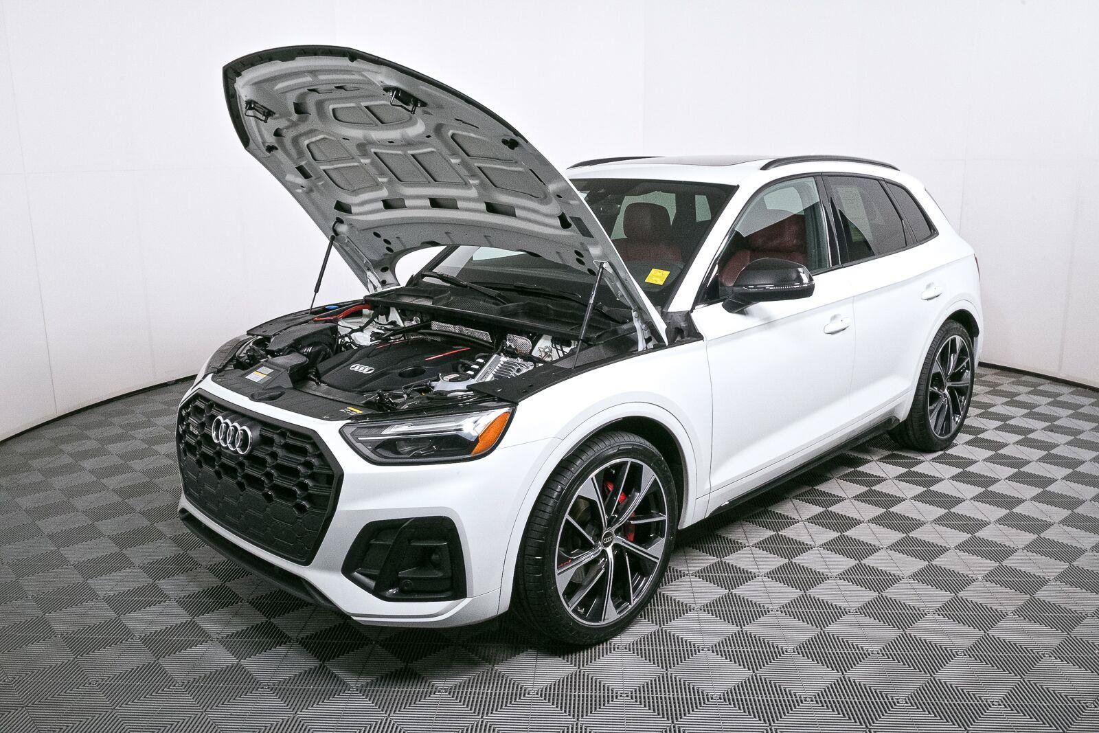 Used 2024 Audi SQ5 Premium Plus AWD/4WD image 35
