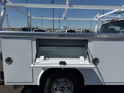 New 2026 Ford F250 XL w/ XL Chrome Package RWD image 8