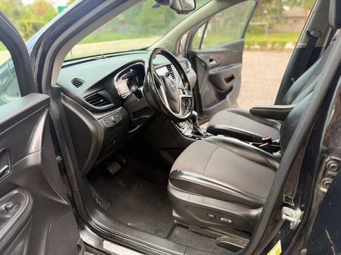 Used 2018 Buick Encore Sport Touring FWD image 7