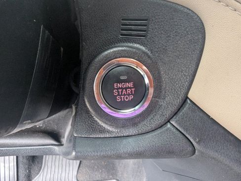 Used 2024 Subaru Outback Premium AWD/4WD image 18