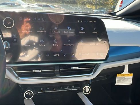 New 2026 Chevrolet Equinox EV LT image 23