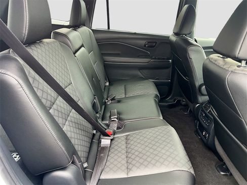 Used 2023 Honda Passport Elite image 29