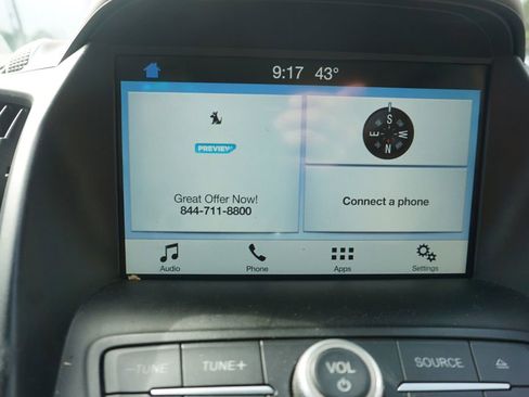 Used 2017 Ford Escape SE w/ Equipment Group 201A image 10