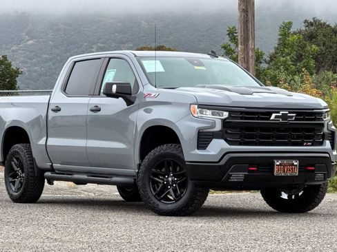 Used 2024 Chevrolet Silverado 1500 LT Trail Boss w/ LT Trail Boss Premium Package AWD/4WD image 2