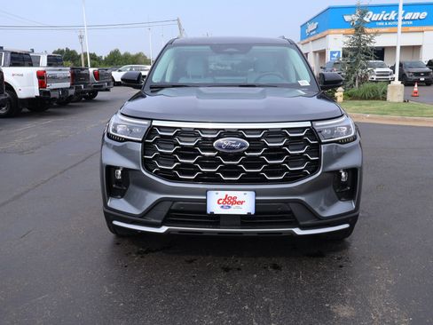 New 2026 Ford Explorer Platinum w/ LUX Leather Package AWD/4WD image 10