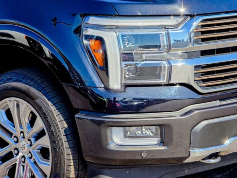 Used 2024 Ford F150 King Ranch w/ FX4 Off-Road Package image 8