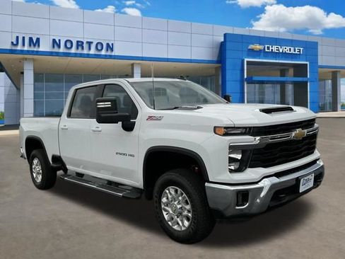 Used 2024 Chevrolet Silverado 2500 LT AWD/4WD image 1