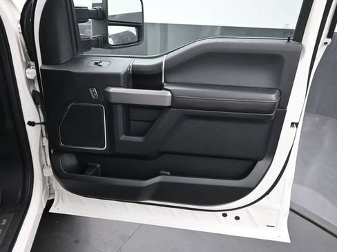 Used 2020 Ford F150 Platinum w/ Equipment Group 701A Luxury AWD/4WD image 12