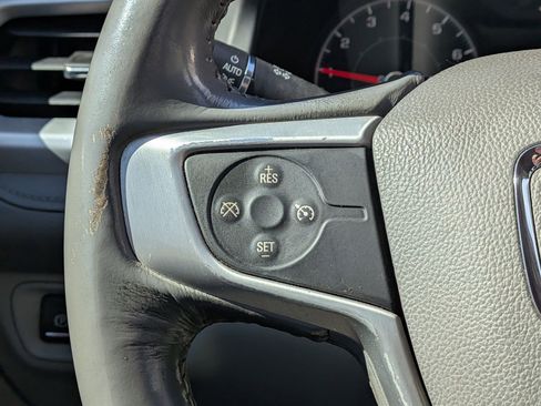 Used 2018 GMC Acadia SLE image 18