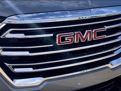 Used 2024 GMC Terrain SLT w/ Infotainment Package II image 28