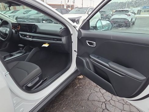 New 2026 Kia K4 LXS image 11