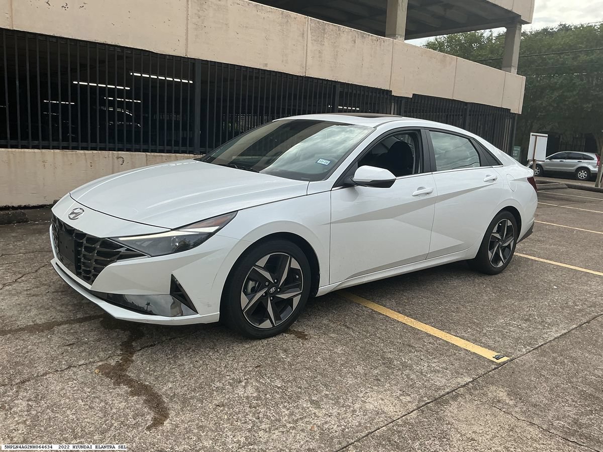 Used 2022 Hyundai Elantra SEL w/ Convenience + Premium Package FWD image 4