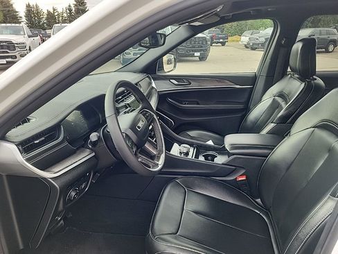 Certified 2024 Jeep Grand Cherokee Limited 4xe AWD/4WD image 5