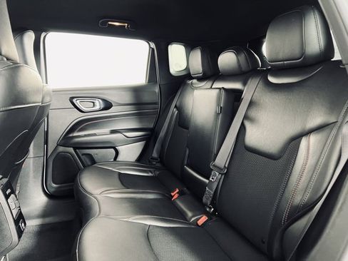 Used 2023 Jeep Compass Trailhawk image 13