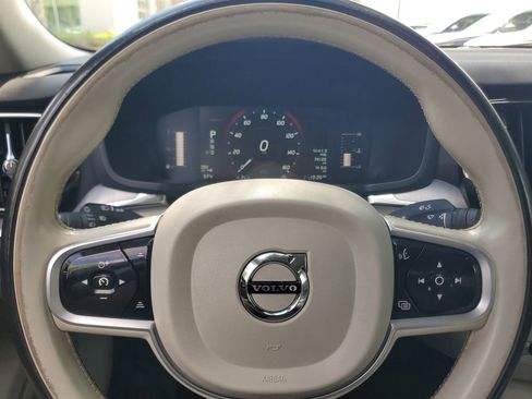 Used 2019 Volvo S60 T5 Momentum w/ Premium Package FWD image 20