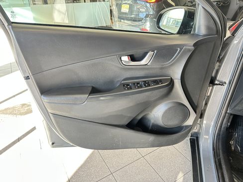 Used 2022 Hyundai Kona SEL image 20