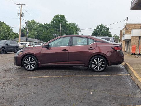 Used 2025 Nissan Sentra SV w/ SV Premium Package FWD image 5