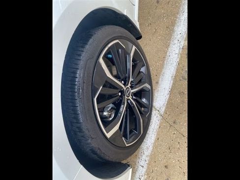 Certified 2024 Nissan Altima 2.5 SR w/ SR Premium Package image 17