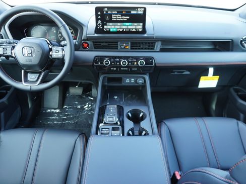 New 2025 Honda Pilot TrailSport image 3