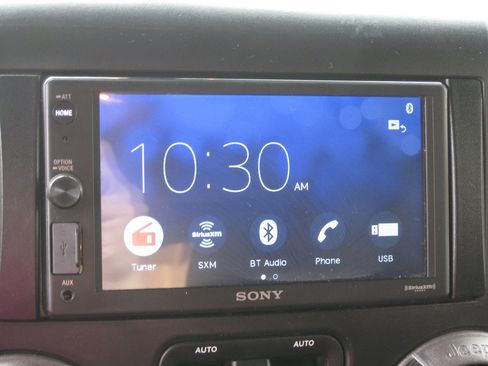 Used 2013 Jeep Wrangler Unlimited Sport AWD/4WD image 16