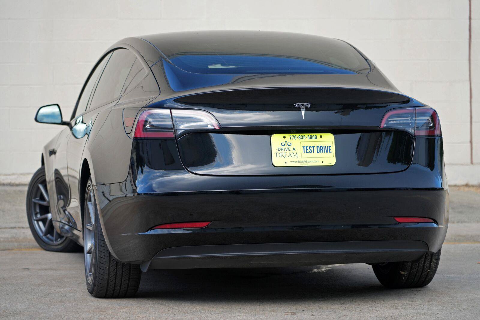 Used 2023 Tesla Model 3 Standard Range RWD image 6