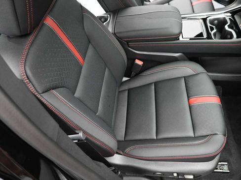 New 2026 Chevrolet Traverse RS image 24