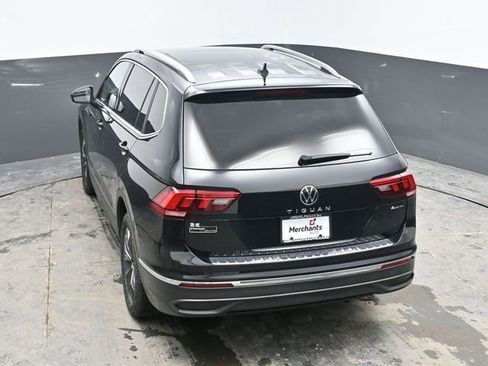 Used 2022 Volkswagen Tiguan SE image 29
