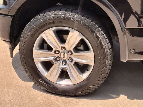 Used 2019 Ford F150 Platinum w/ Equipment Group 701A Luxury AWD/4WD image 9