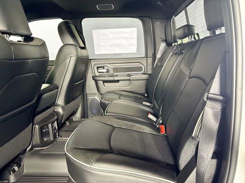 New 2026 RAM 2500 Laramie AWD/4WD image 20