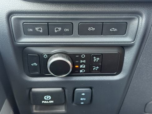 Used 2023 Ford F150 Lightning Platinum AWD/4WD image 23