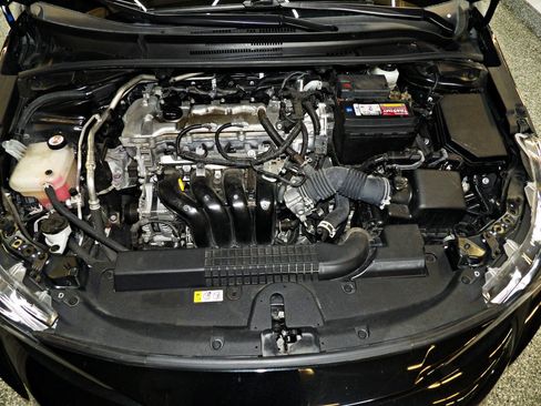 Used 2022 Toyota Corolla LE FWD image 22