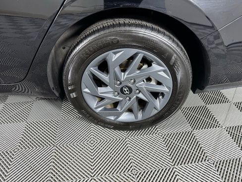 Used 2024 Hyundai Elantra SEL image 34