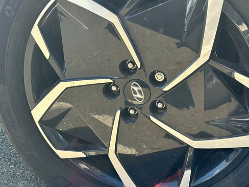 Used 2024 Hyundai Ioniq 5 SEL image 6