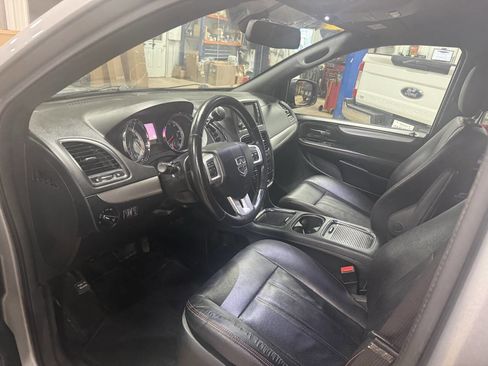Used 2018 Dodge Grand Caravan GT image 34