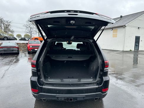 Used 2021 Jeep Grand Cherokee Trailhawk w/ Trailhawk Luxury Group AWD/4WD image 17