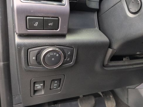 Used 2019 Ford Expedition Max Platinum AWD/4WD image 17