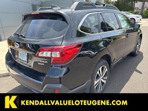Used 2019 Subaru Outback 3.6R Limited AWD/4WD image 8