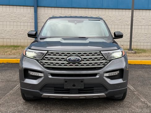 Used 2023 Ford Explorer Limited image 2